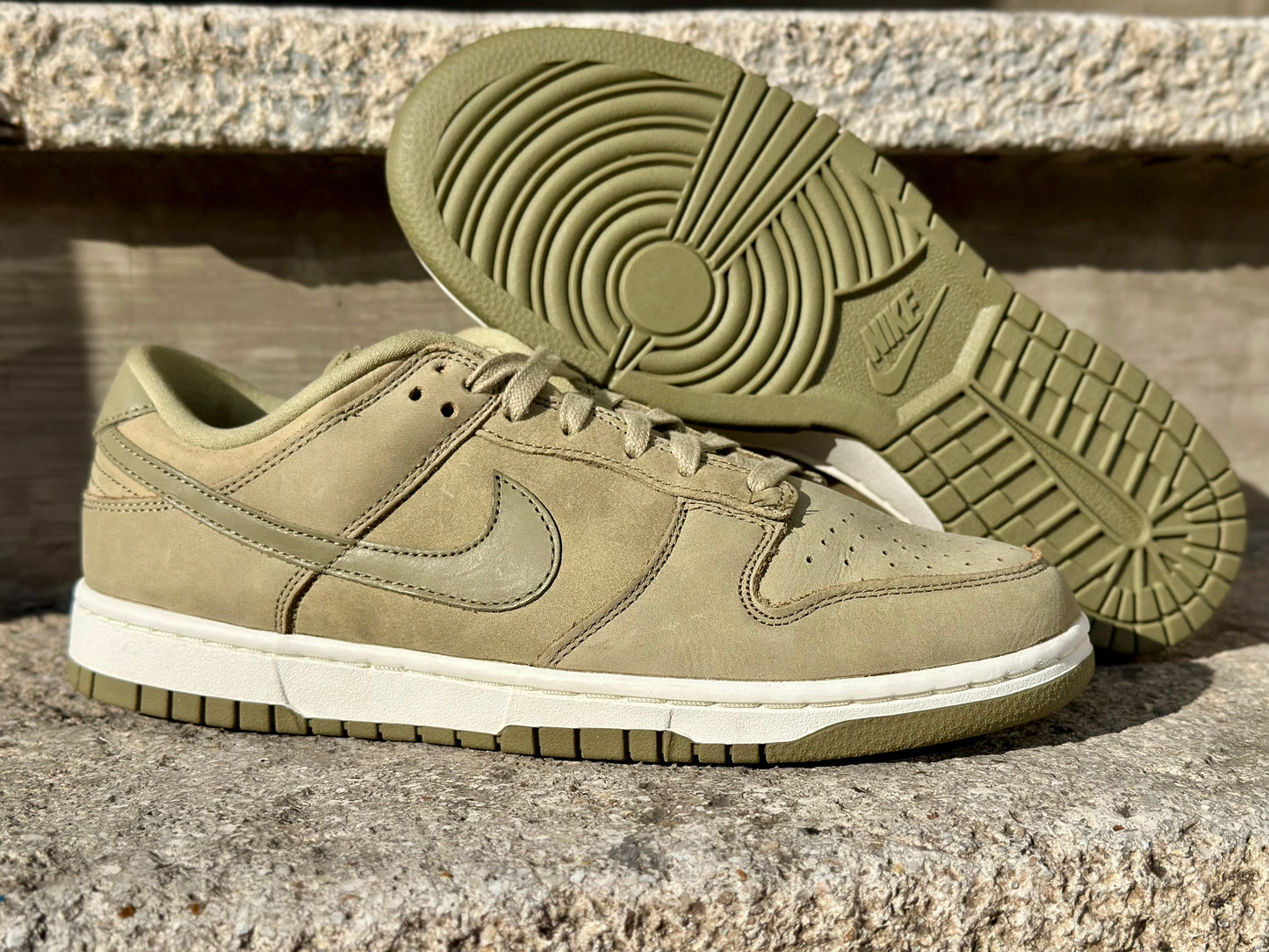 Nike Dunk Low "Neutral Olive" (W)