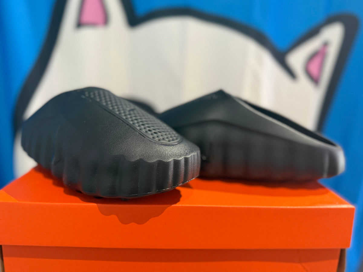Nike Mind 001 "Triple Black"