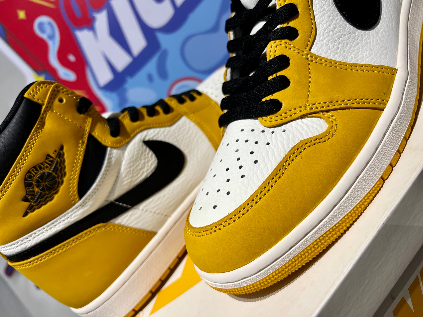 Air Jordan 1 Retro High OG "Yellow Ochre"