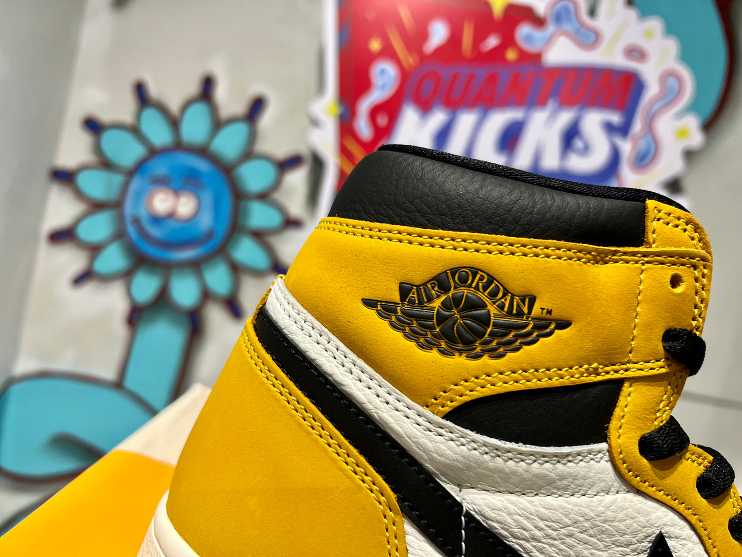 Air Jordan 1 Retro High OG "Yellow Ochre"