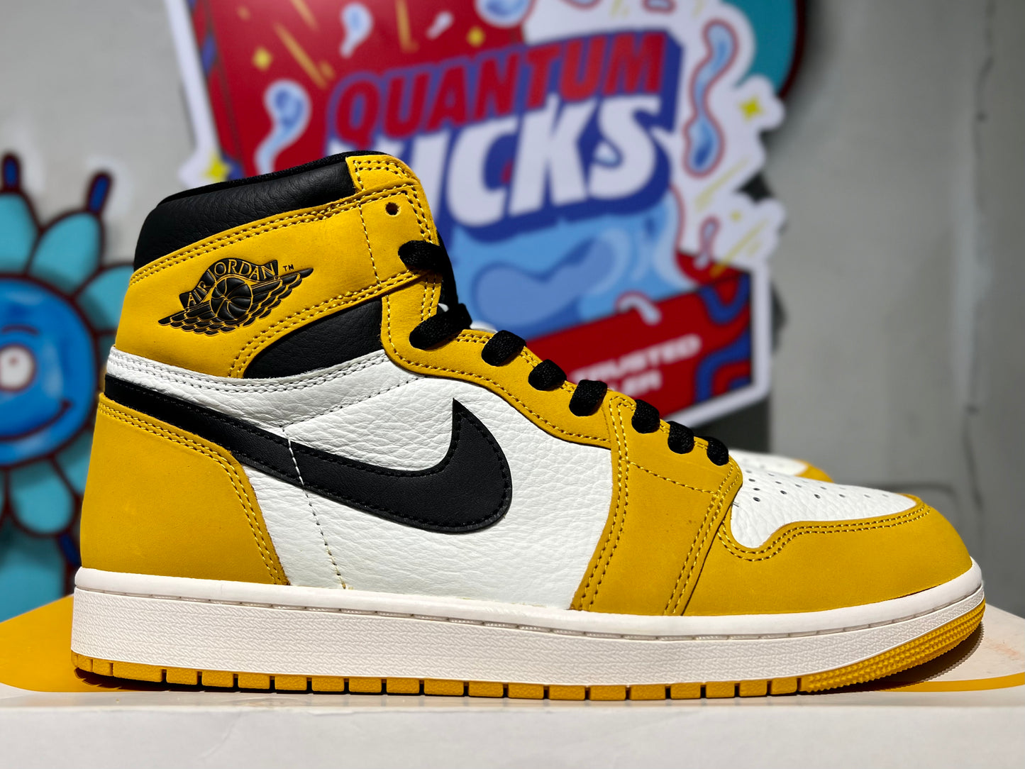 Air Jordan 1 Retro High OG "Yellow Ochre"