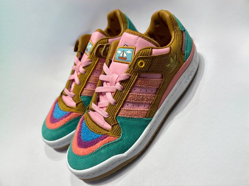 Forum Low x The Simpsons "Living Room"