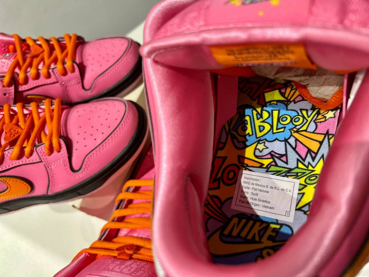 SB Dunk Low x The Powerpuff Girls "Blossom" (Bombón)