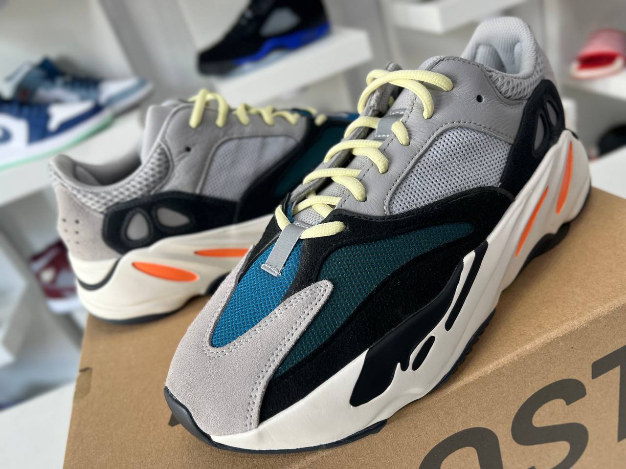 Adidas yeezy boost 700 v2 wave runner best sale