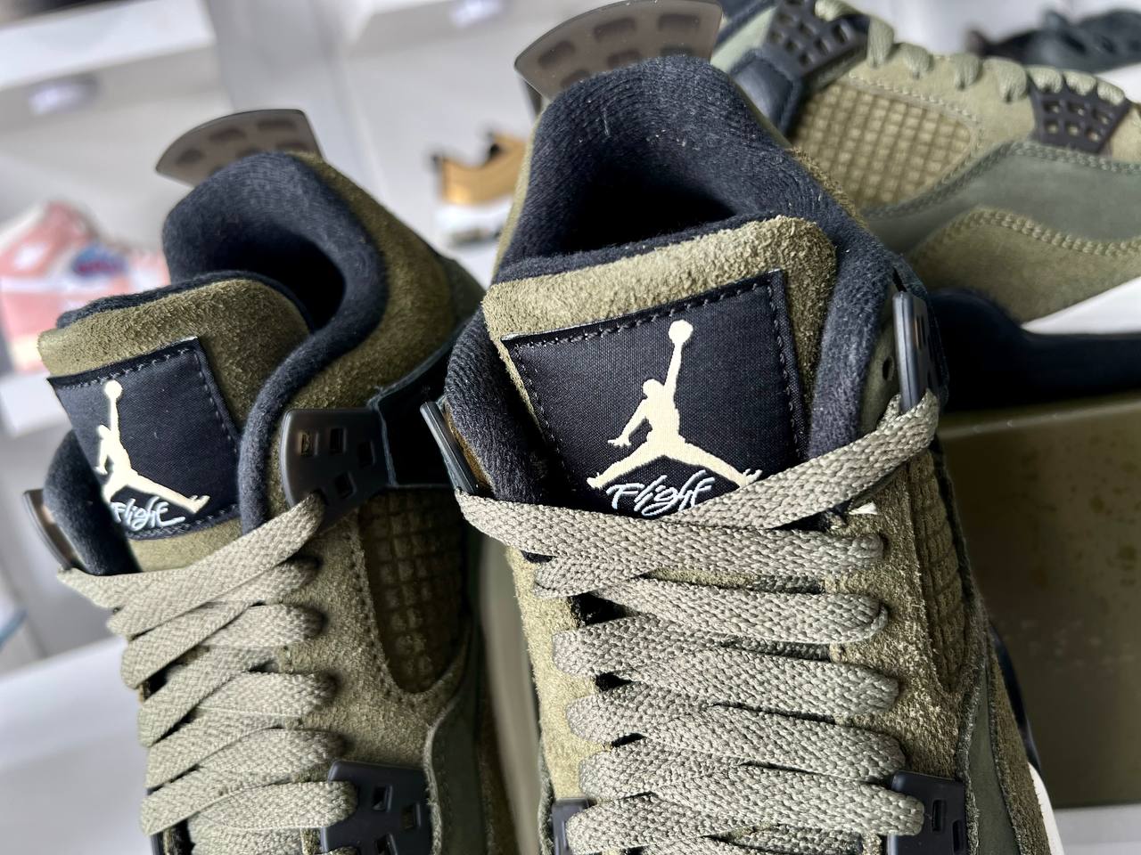 Air Jordan 4 Retro SE Craft "Medium Olive"