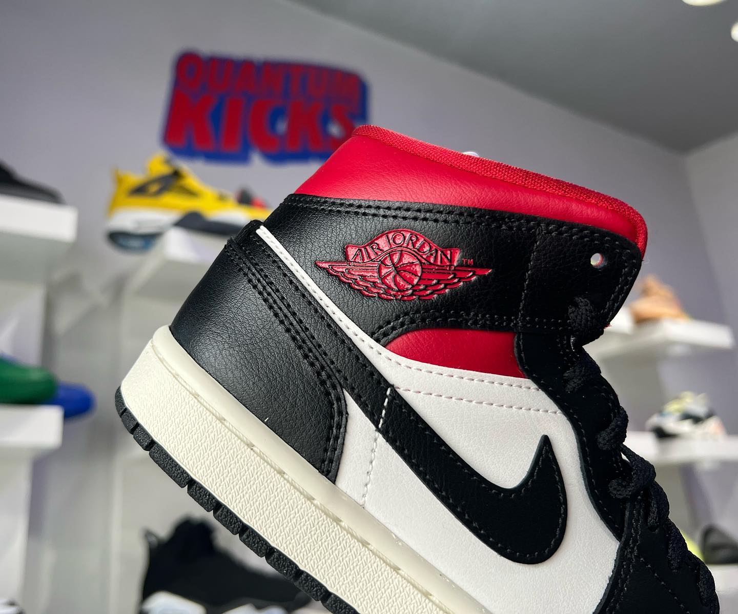 Air Jordan 1 Mid (W) “Red Panda”