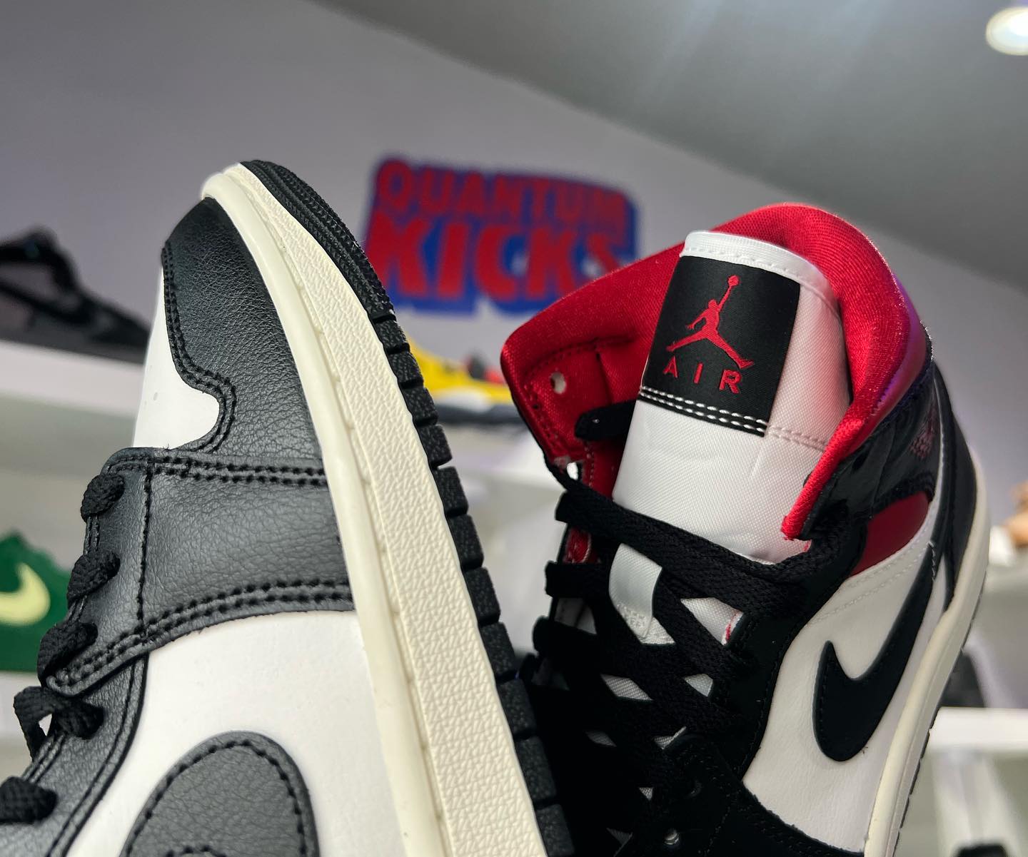 Air Jordan 1 Mid (W) “Red Panda”