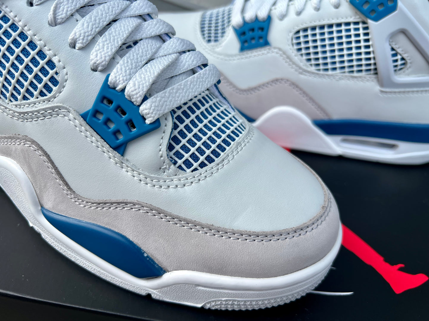 Air Jordan 4 Retro "Military Blue" (2024)