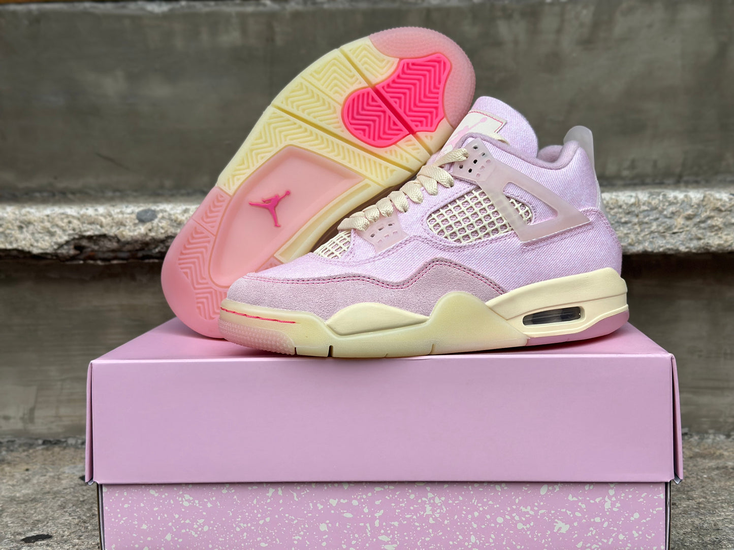 Nike Air Jordan 4 Retro "Iced Carmine" (W)