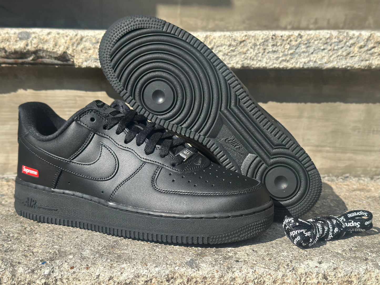 Supreme x Nike Air Force 1 Low "Triple Black"