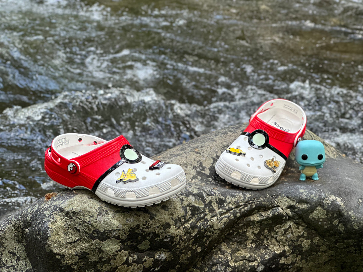 Crocs Classic Clog x Pokémon "Poké Ball"