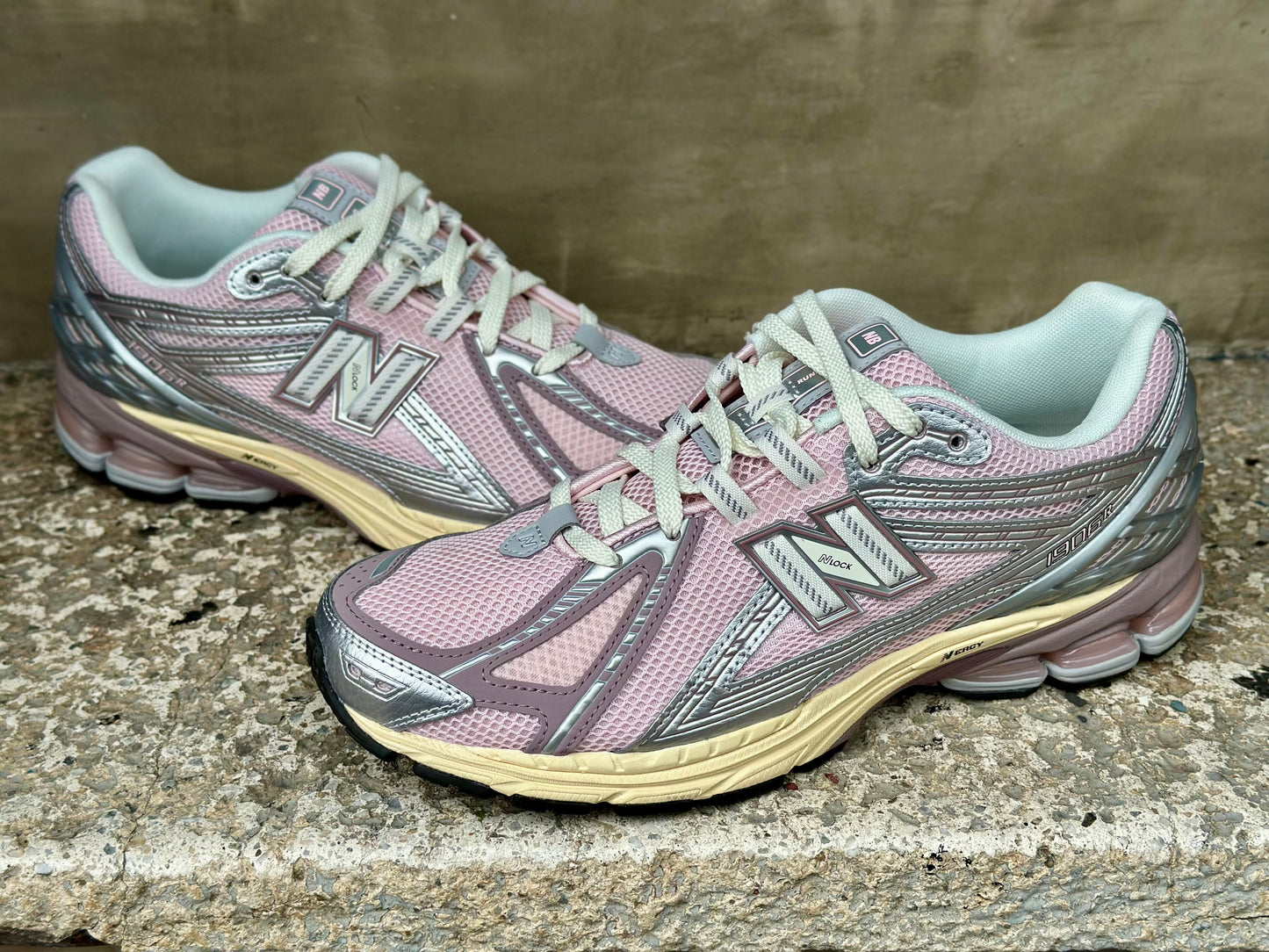 New Balance 1906r "Rose Sugar"