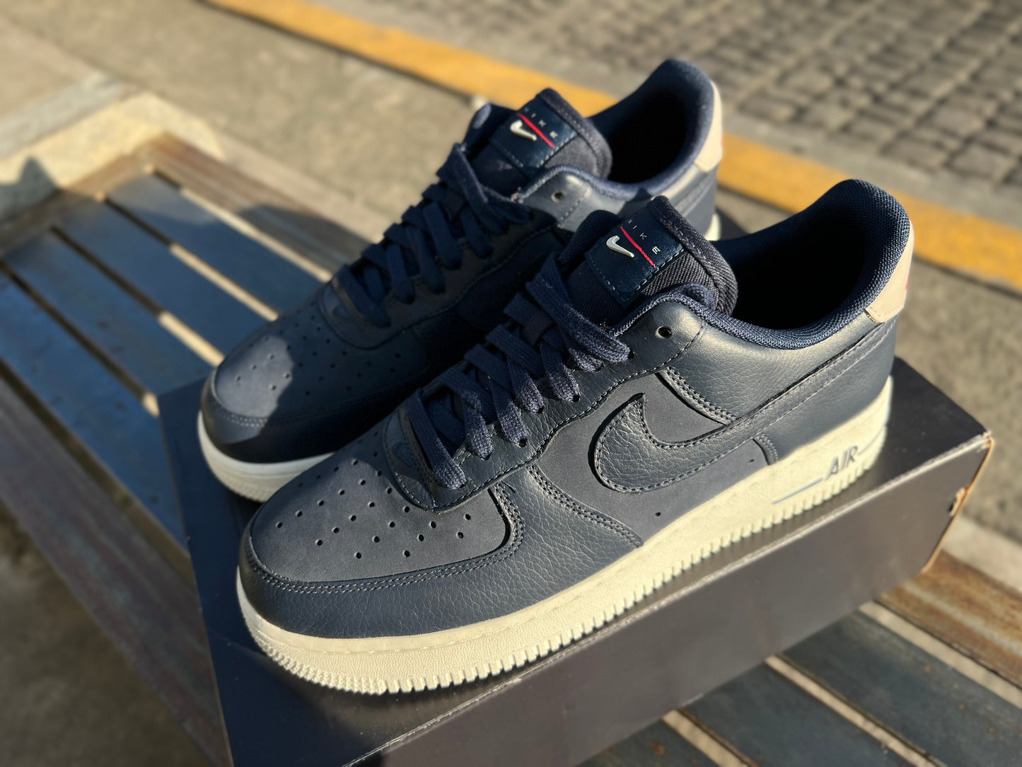 Air Force 1 LX "Obsidian" (W)