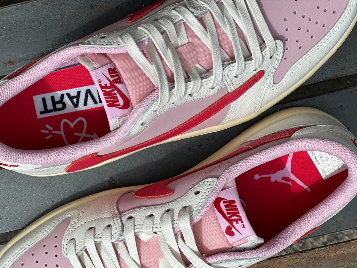 Nike Air Jordan 1 Low x Travis Scott "Tropical Pink"