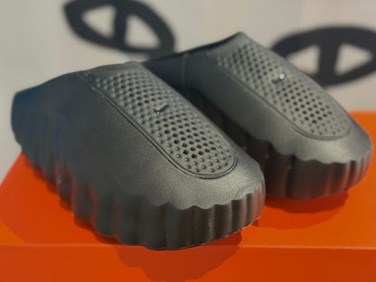 Nike Mind 001 "Triple Black"
