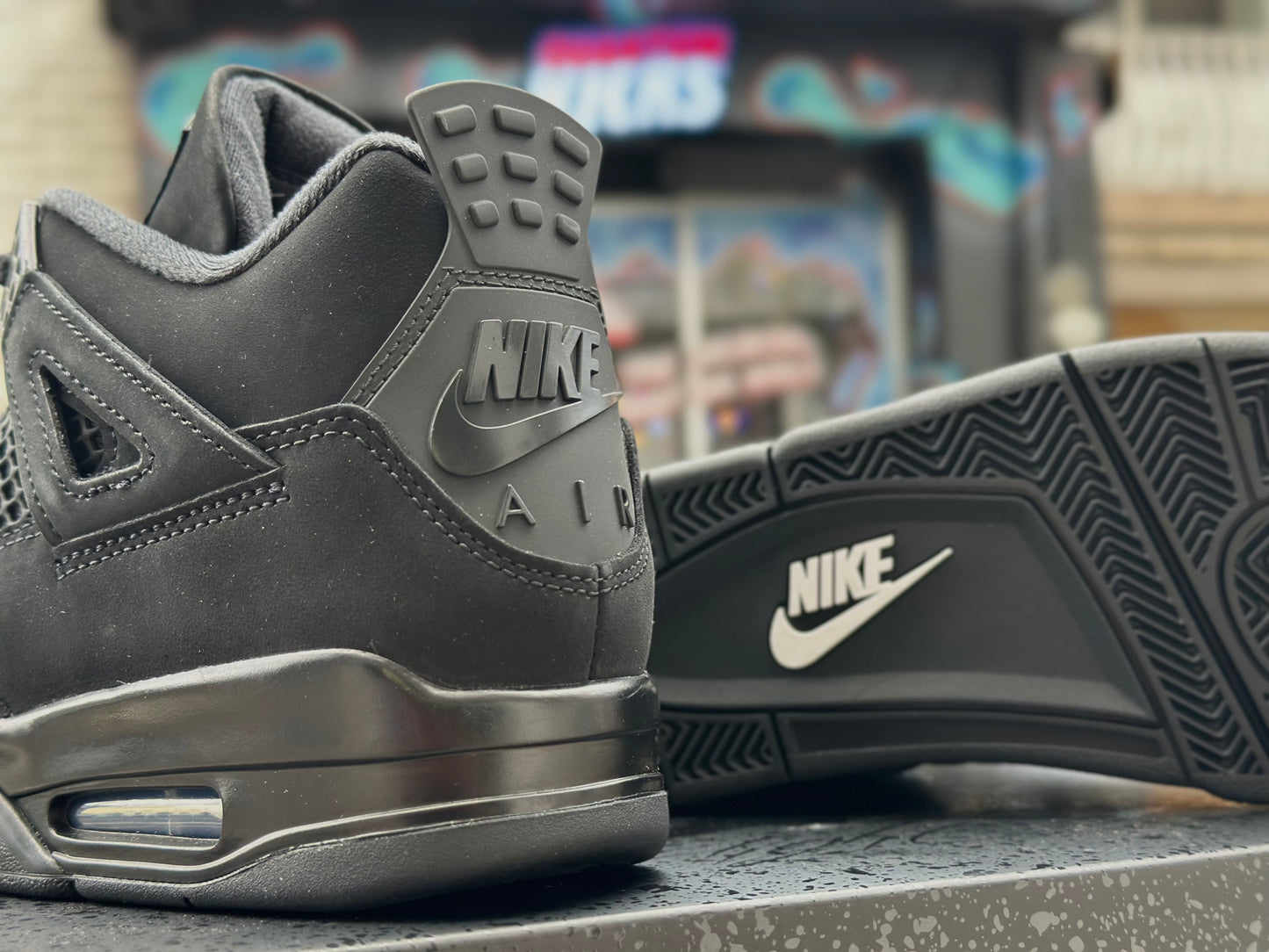 Nike Air Jordan 4 Retro "Black Cat" (2025)