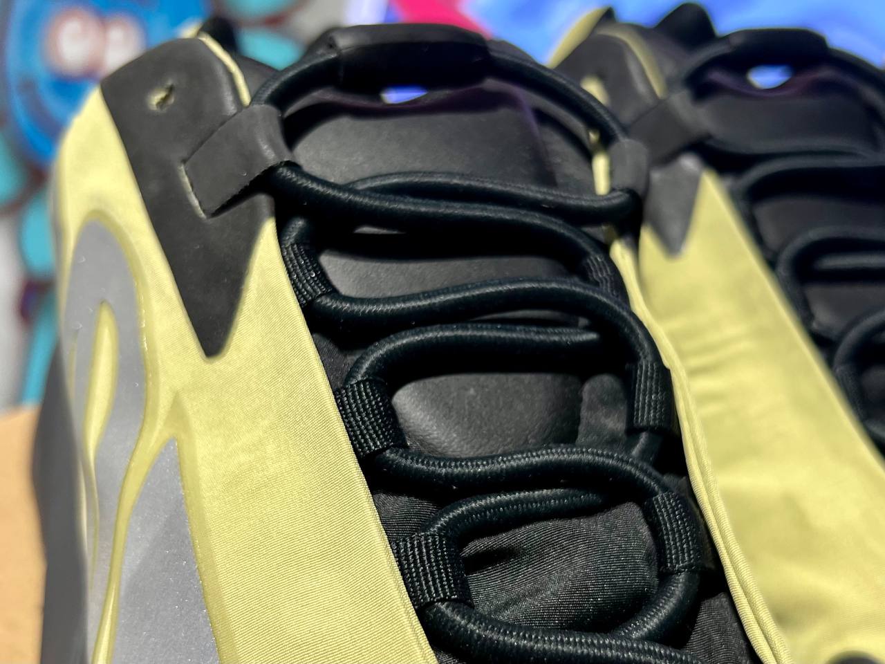 Yeezy 700 Boost MNVN "Resin"