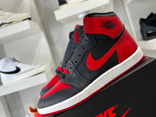 Air Jordan 1 Retro High '85 OG "Bred" (2025)