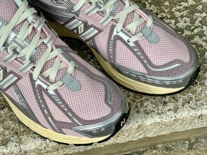 New Balance 1906r "Rose Sugar"