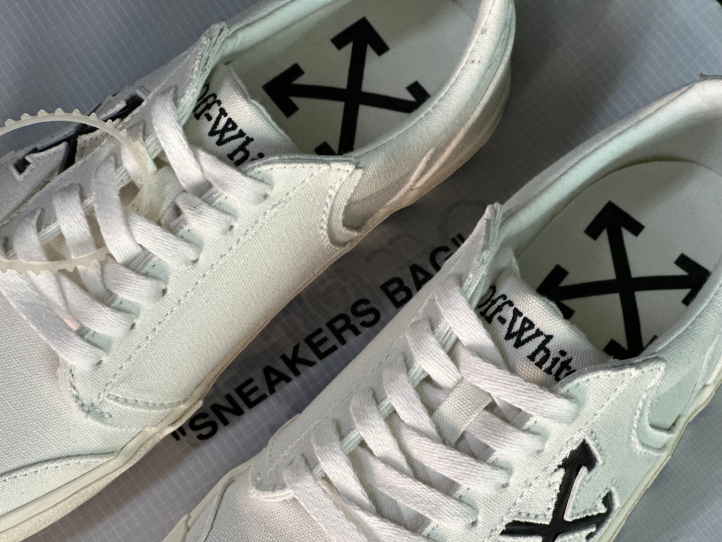 Off-White Vulc Undercut "White / Black"