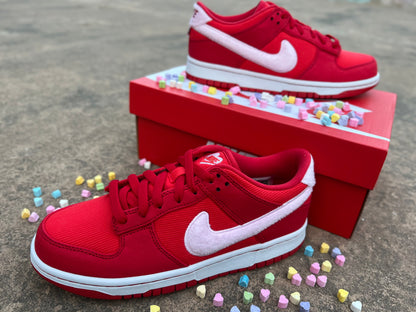 Dunk Low "Valentines Day" (2024)