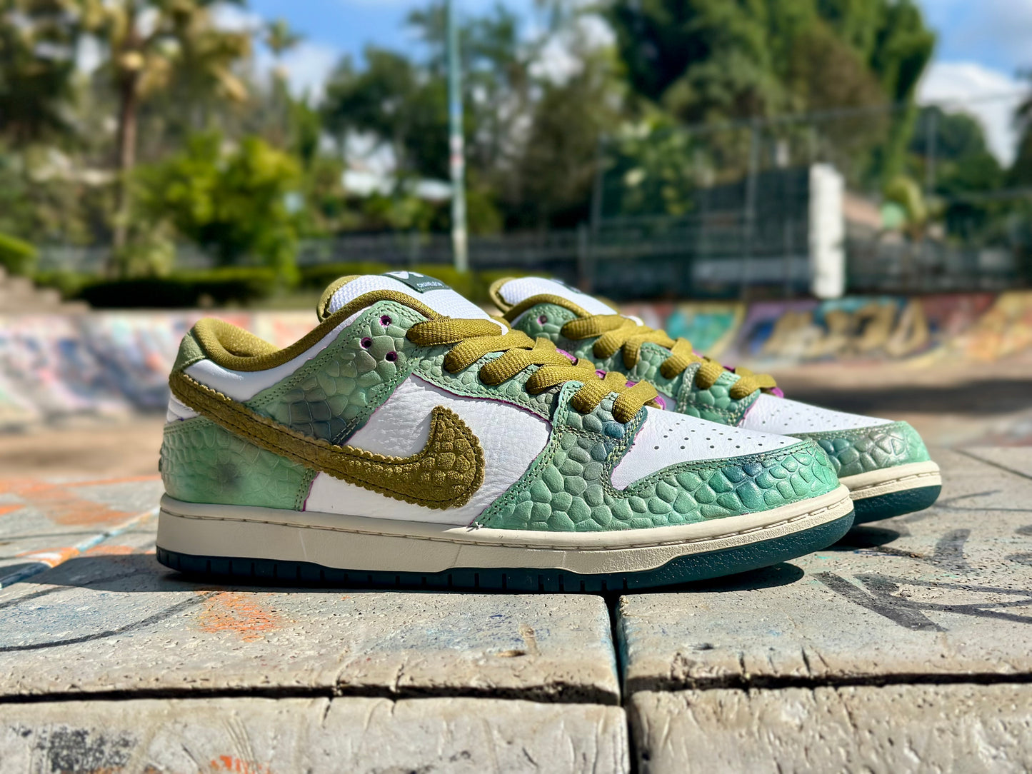 Nike SB Dunk Low x Alexis Sablone "Chameleon"