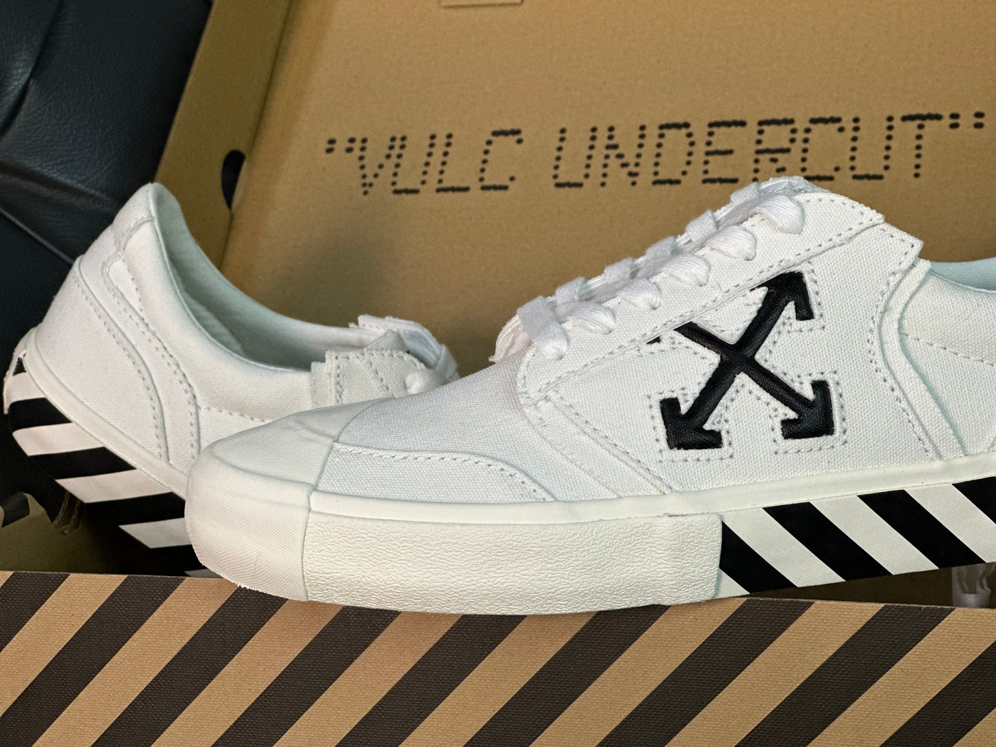 Off-White Vulc Undercut "White / Black"