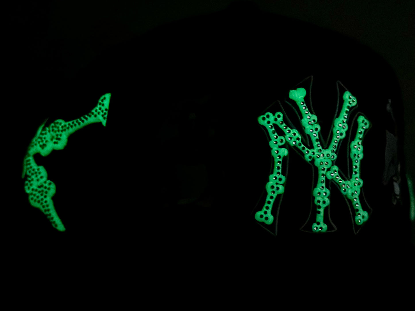 Reddy "NY Bones Crystal" (Black Glow in the dark)