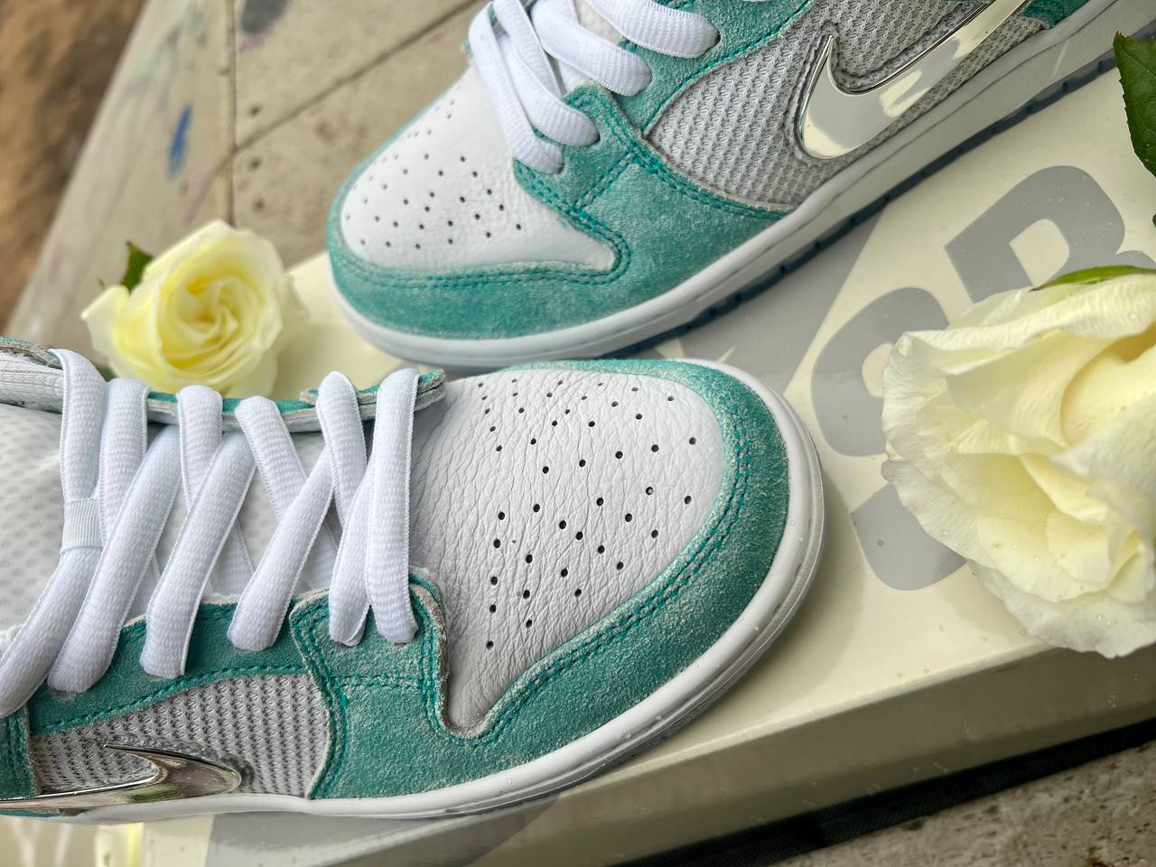 SB Dunk Low Pro x April Skateboards