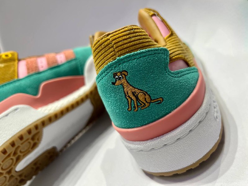 Forum Low x The Simpsons "Living Room"