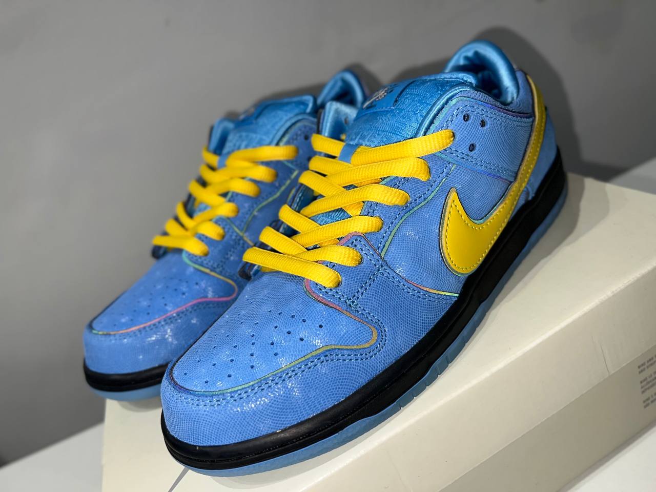 SB Dunk Low x The Powerpuff Girls "Bubbles" (Burbuja)