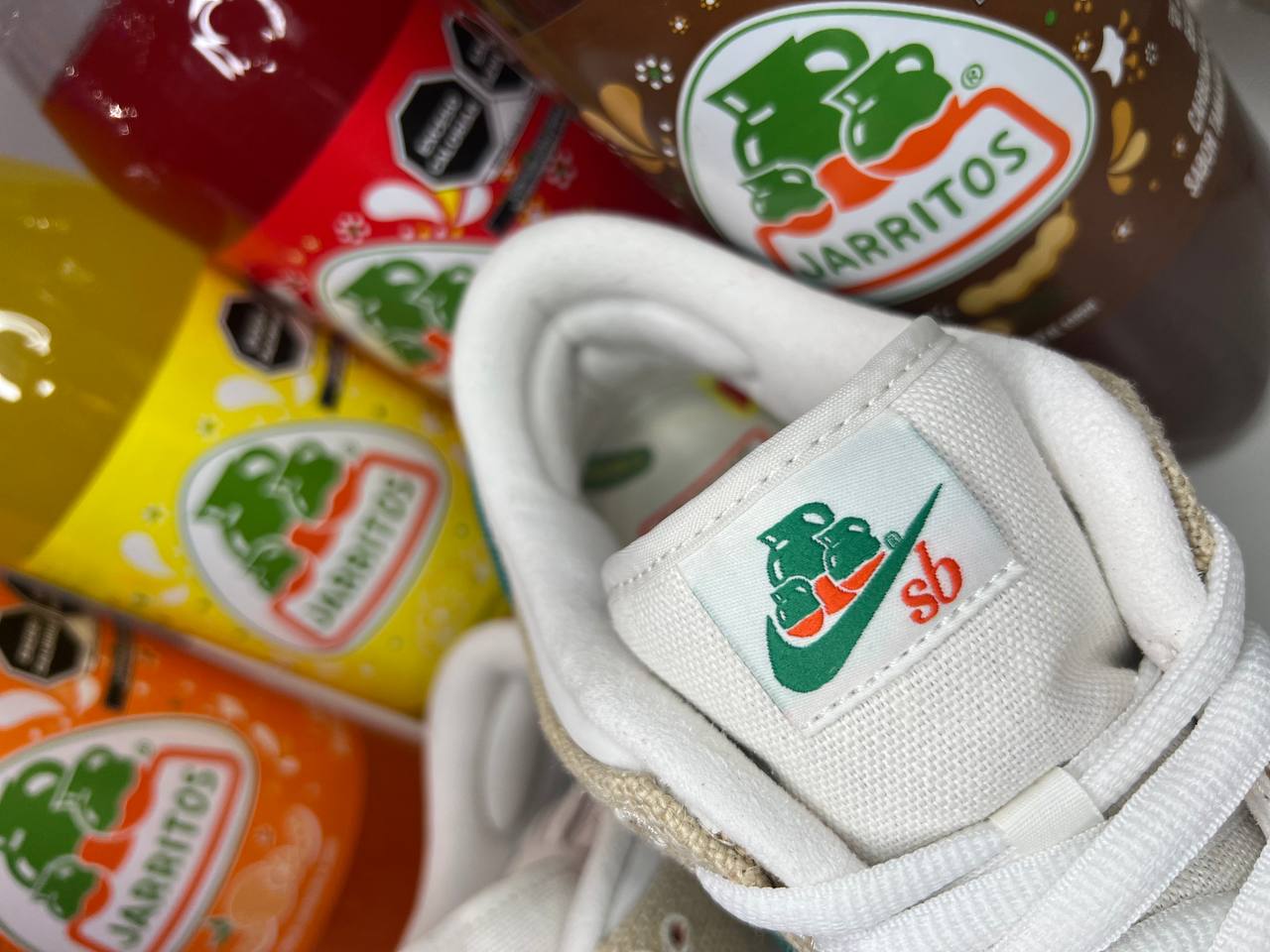 SB Dunk Low x Jarritos