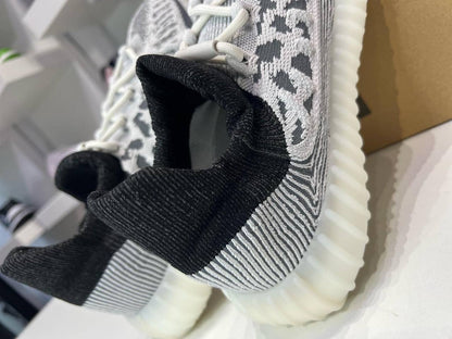 Yeezy Boost 350 v2 CMPCT "Panda"