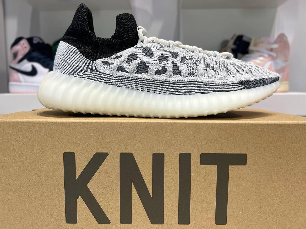 Yeezy Boost 350 v2 CMPCT "Panda"