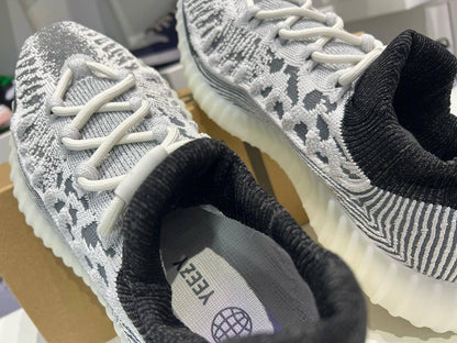 Yeezy Boost 350 v2 CMPCT "Panda"