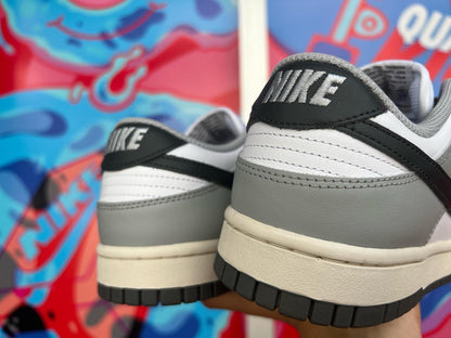 Dunk Low (W) “Light Smoke Grey”